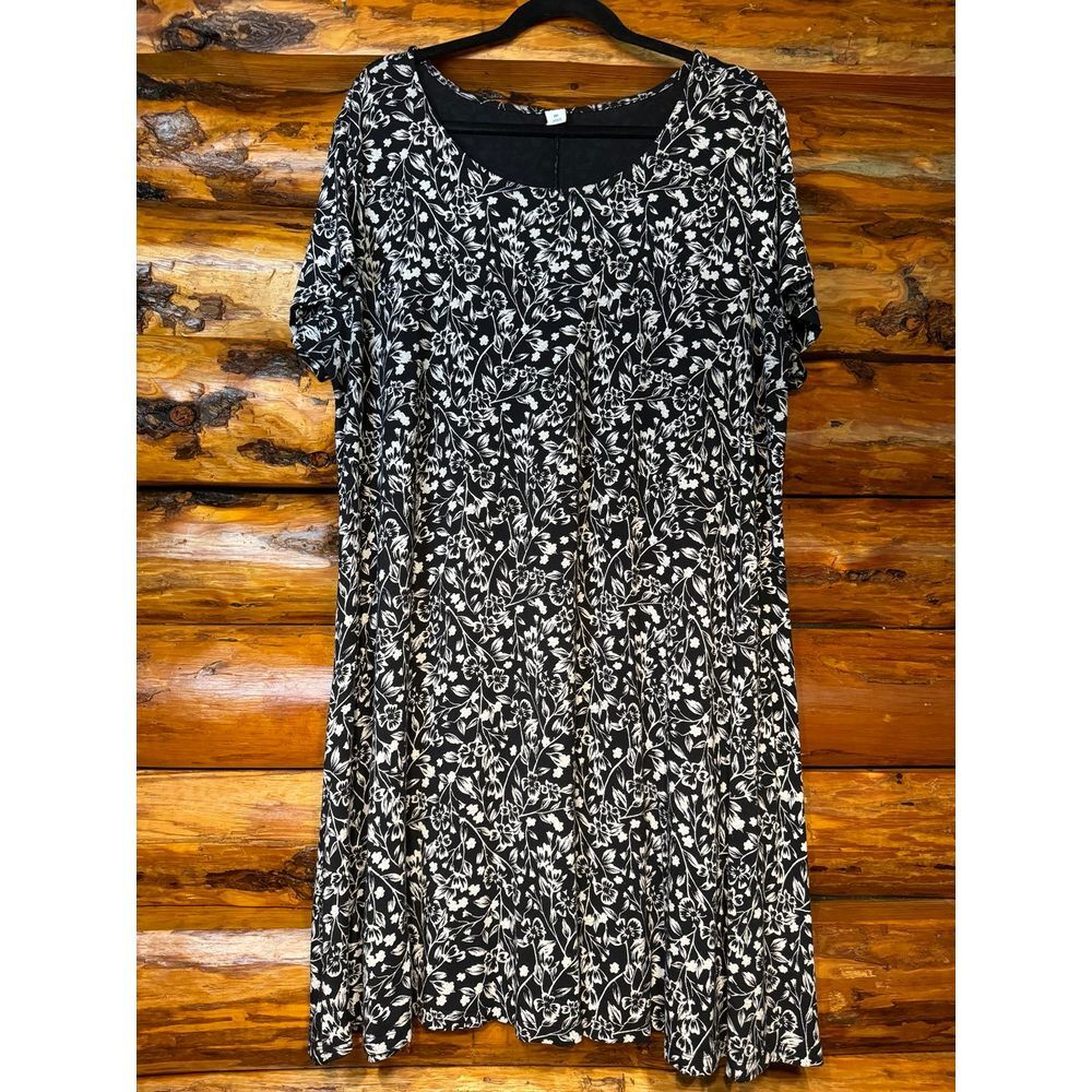 Old Navy Black Floral Dress Size 2XL